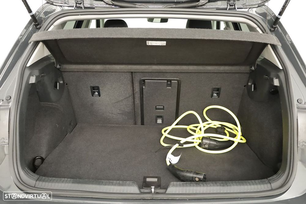 VW Golf 1.5 TSI e-Hybrid Style DSG - 24