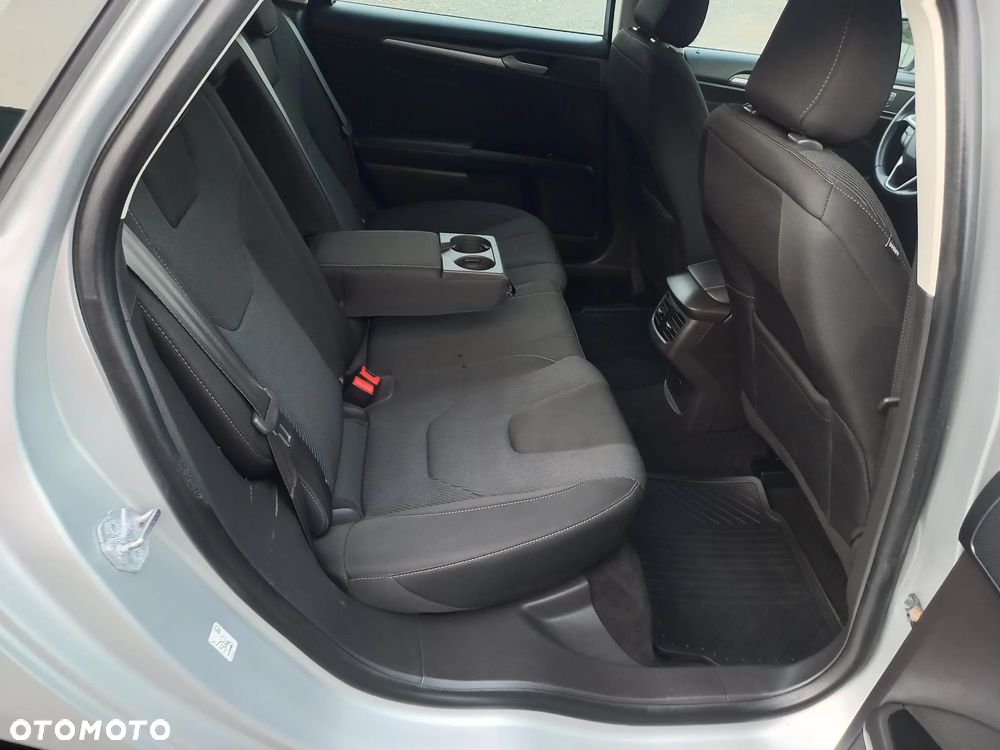 Ford Mondeo 2.0 TDCi Titanium PowerShift - 16