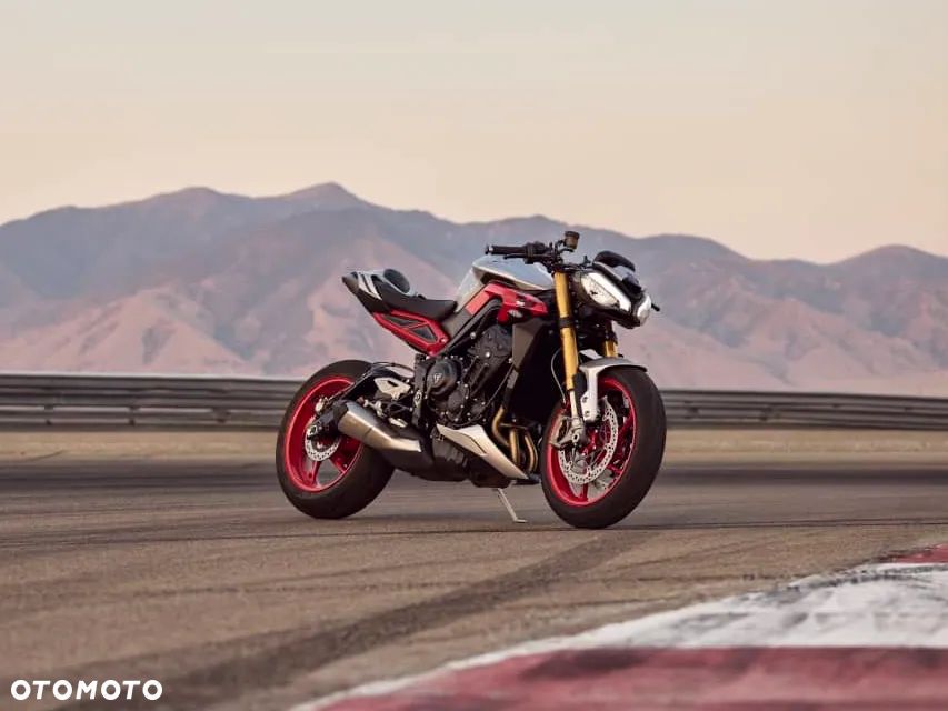 Triumph Street Triple - 2