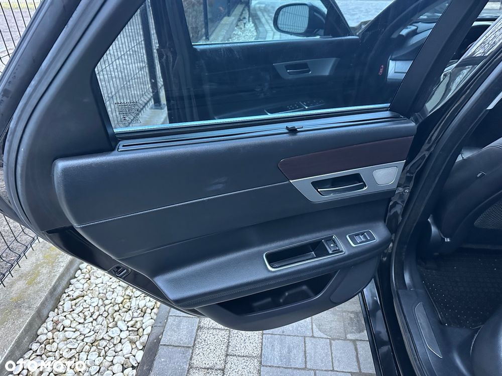 Jaguar XF 2.0 i4D Prestige - 12