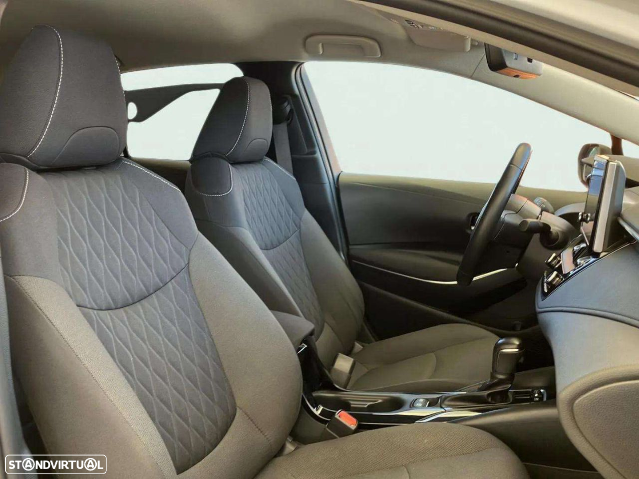 Toyota Corolla SD 1.8 Hybrid Exclusive - 14