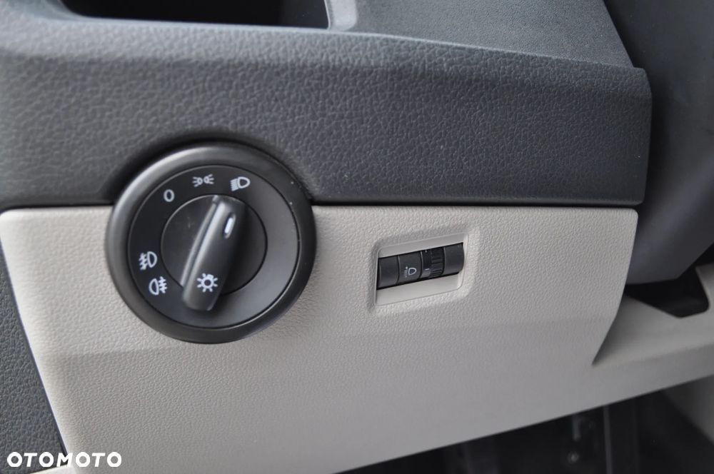 Volkswagen Transporter - 18