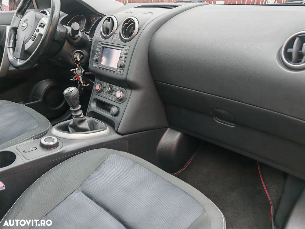 Nissan Qashqai+2 2.0 dCi DPF "All Mode 4x4" Tekna - 17