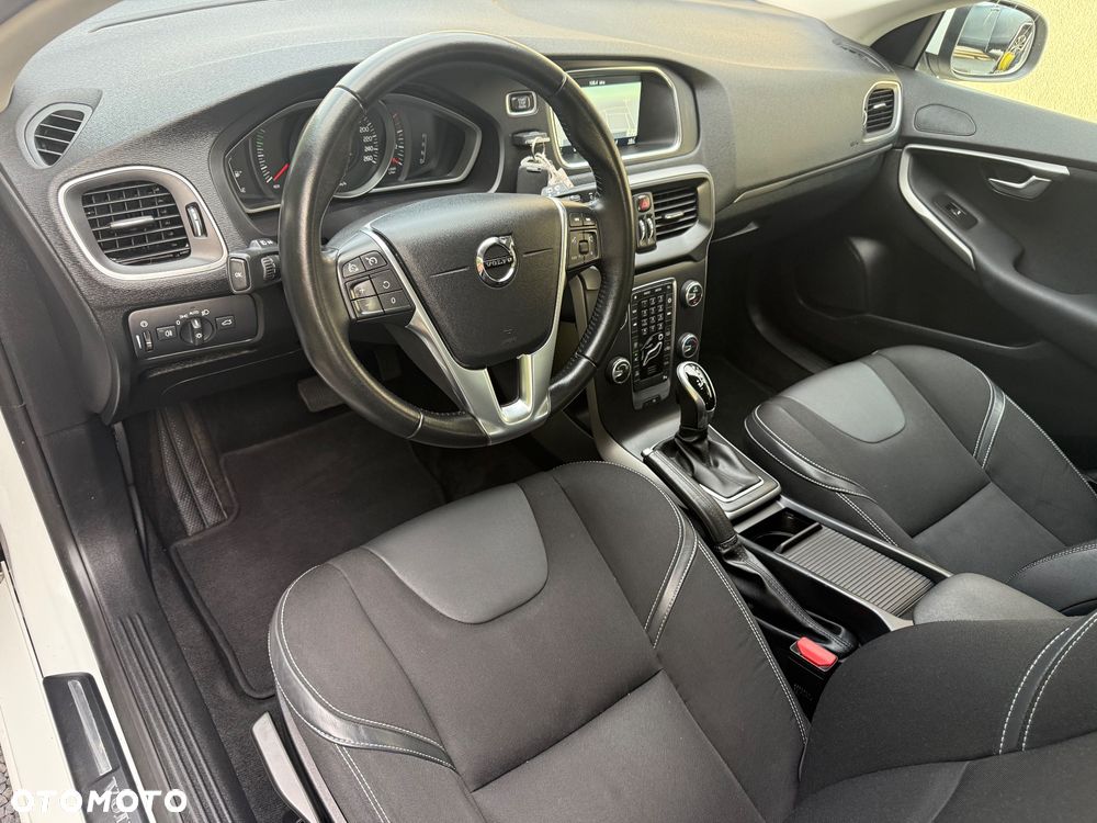 Volvo V40 D2 Geartronic Momentum - 12