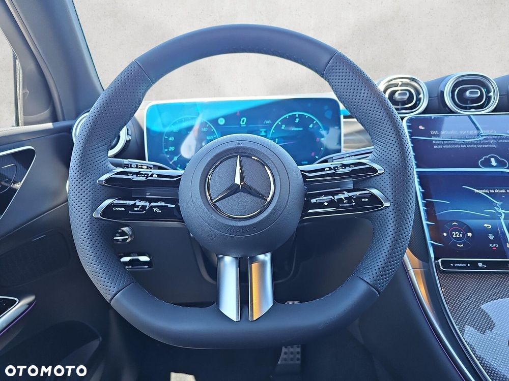 Mercedes-Benz GLA - 15