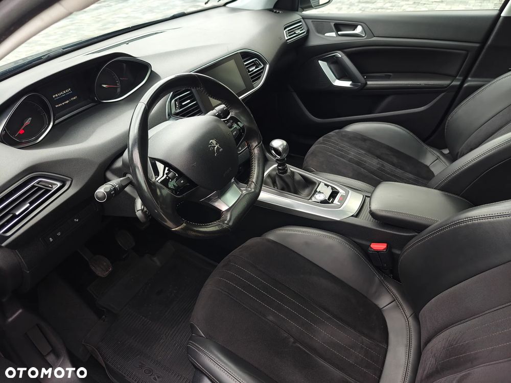 Peugeot 308 2.0 Blue HDi Allure S&S - 5