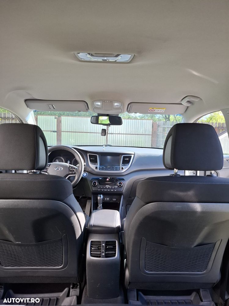 Hyundai Tucson 2.0 CRDI 4WD 6AT Premium+ - 37