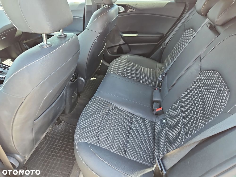 Kia Ceed 1.5 T-GDI M DCT - 19