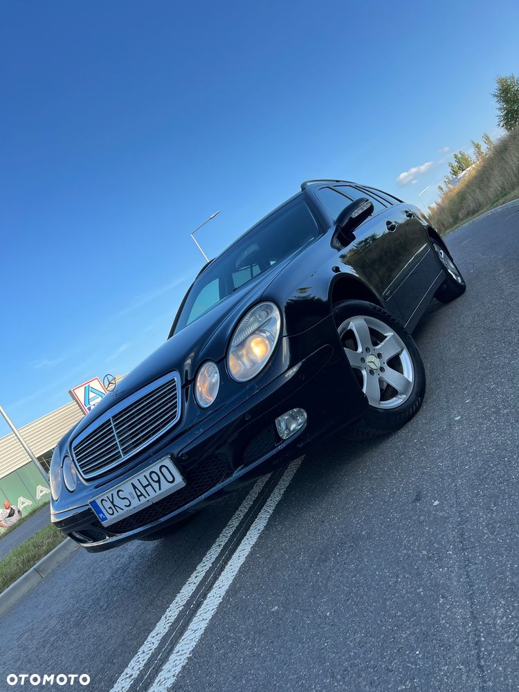 Mercedes-Benz Klasa E 270 CDI T Classic - 32