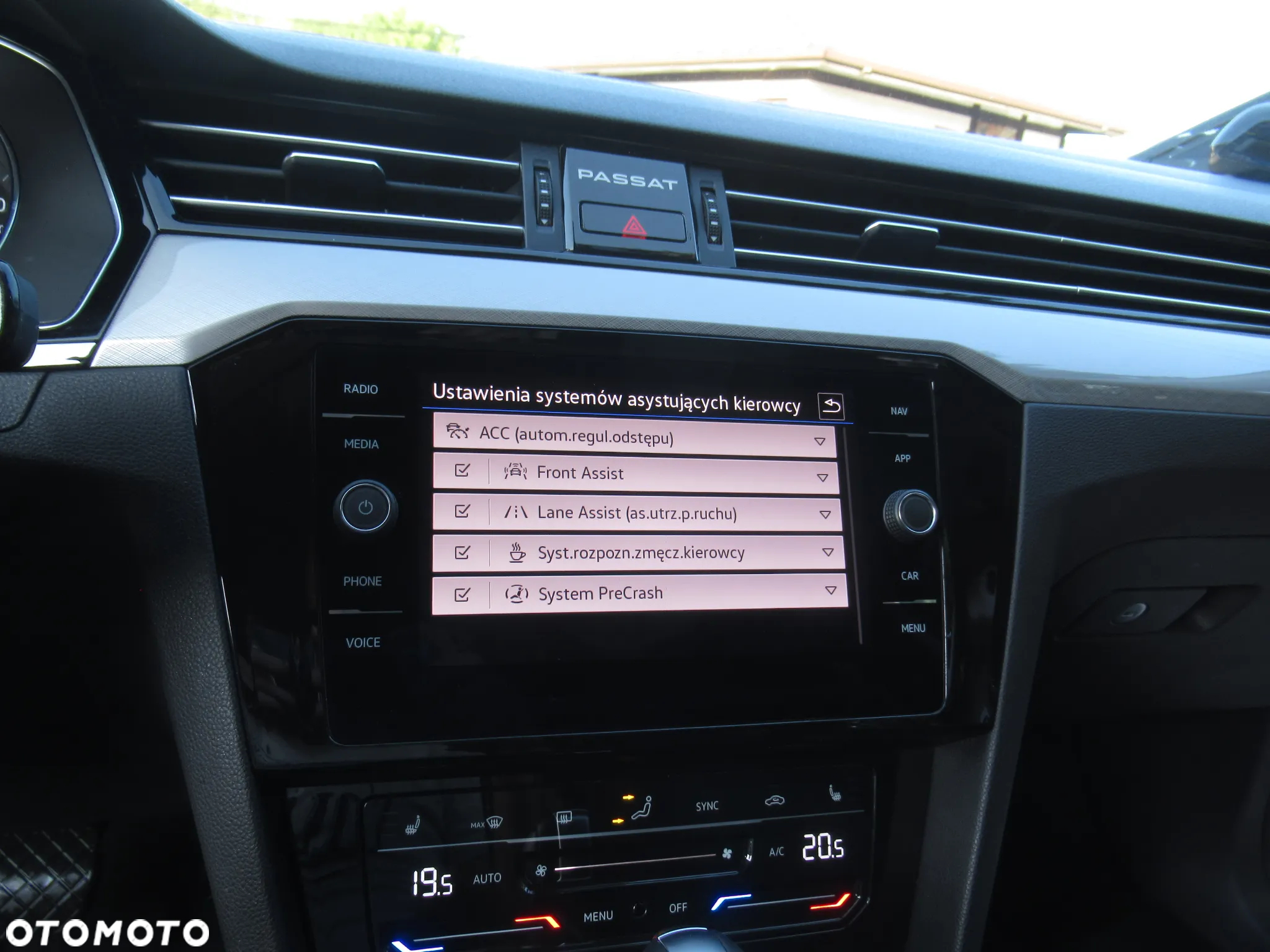Volkswagen Passat 2.0 TSI Business DSG - 20