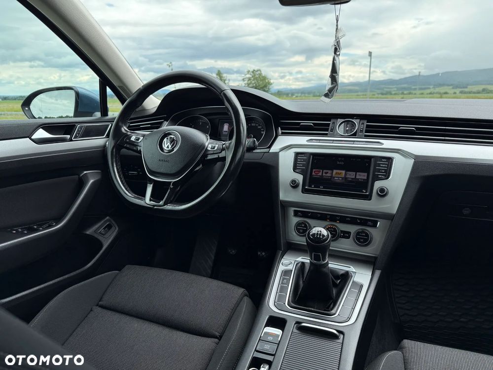 Volkswagen Passat 2.0 TDI BMT Comfortline - 27