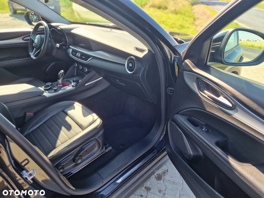 Alfa Romeo Stelvio 2.2 16V AT8 Q4 Intensa - 30