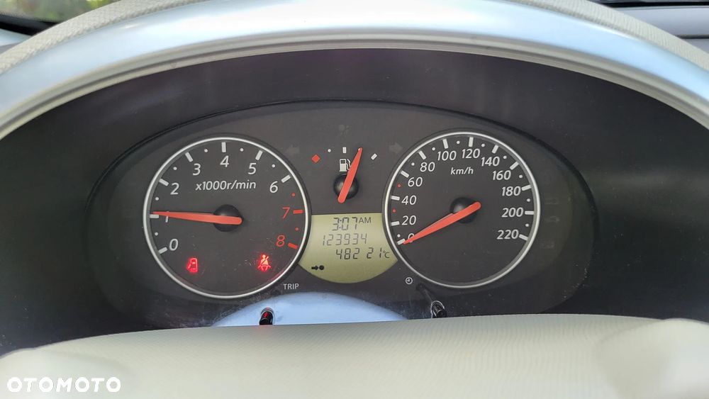 Nissan Micra 1.2 Visia + - 17
