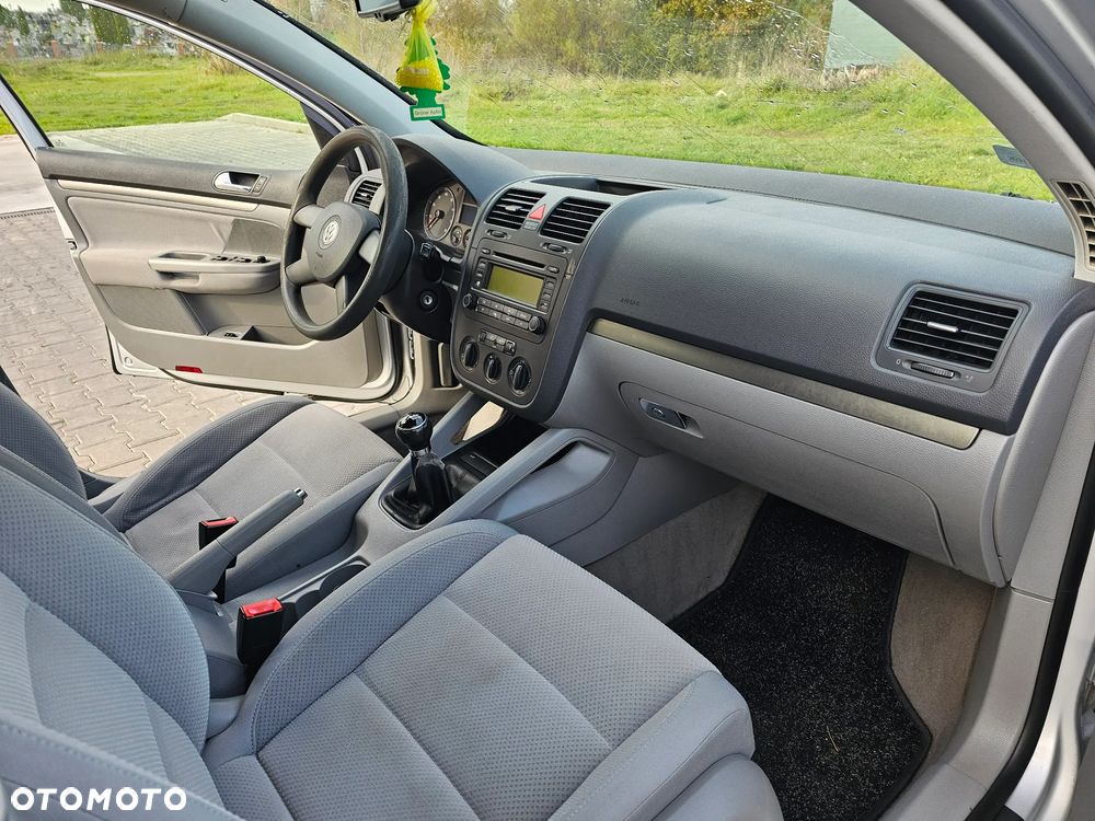 Volkswagen Golf V 1.6 Trendline - 11