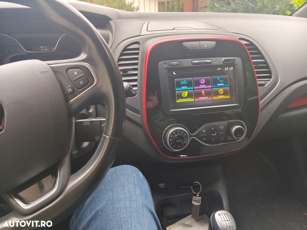 Renault Captur TCe GPF Red Edition - 11