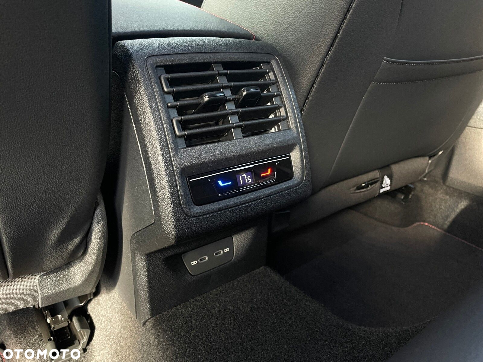 Volkswagen Golf - 26