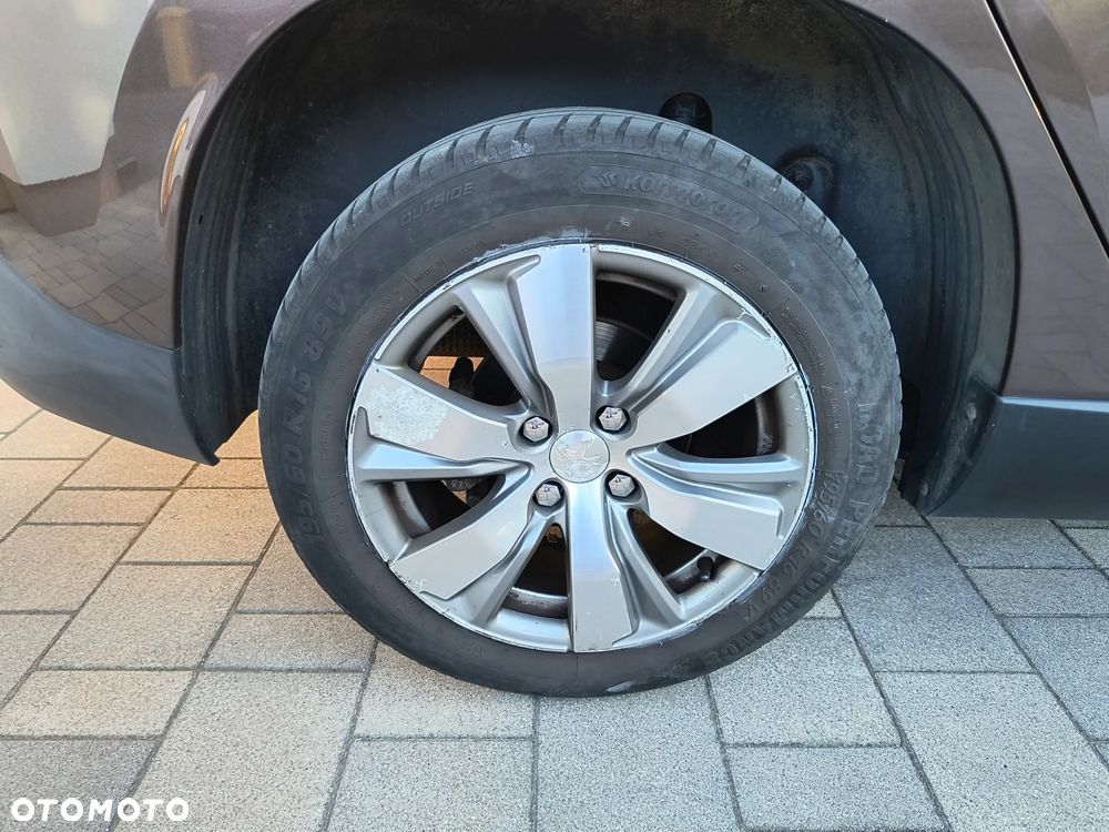 Peugeot 2008 - 9