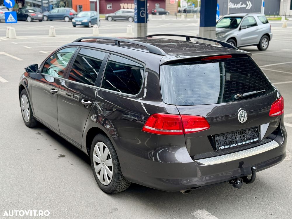 Volkswagen Passat 1.6 TDI DPF BlueMotion Technology Comfortline - 4
