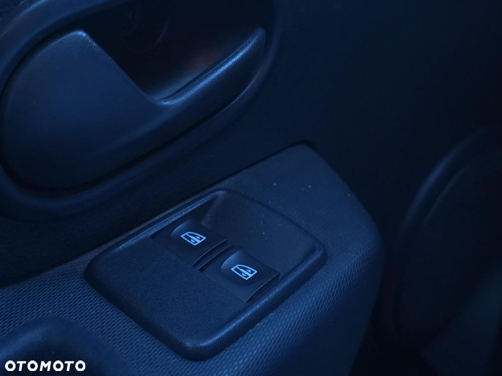 Dacia Sandero 1.0 SCe Laureate - 11