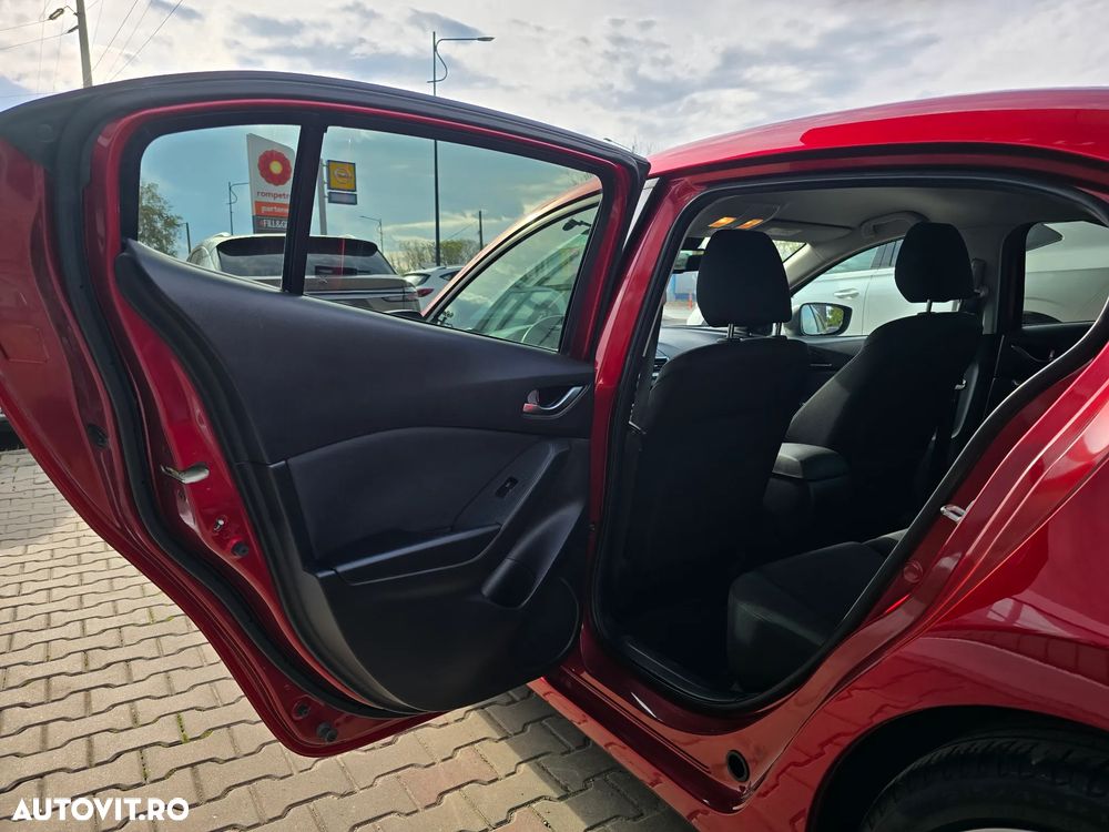Mazda 3 G120 Revolution - 13