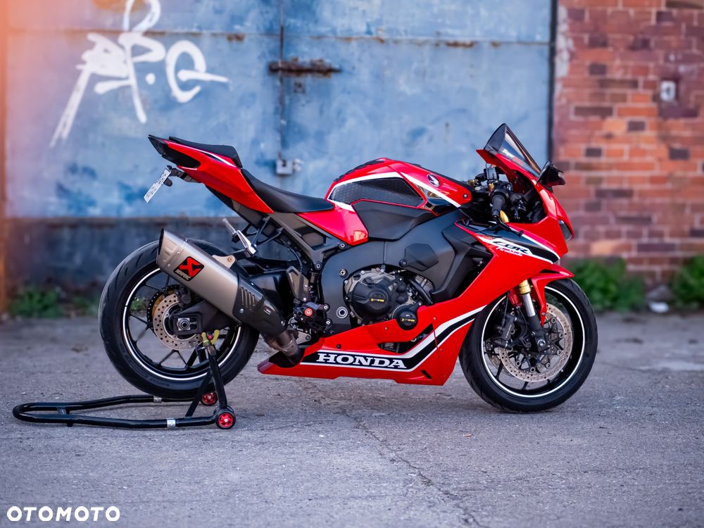 Honda CBR - 3