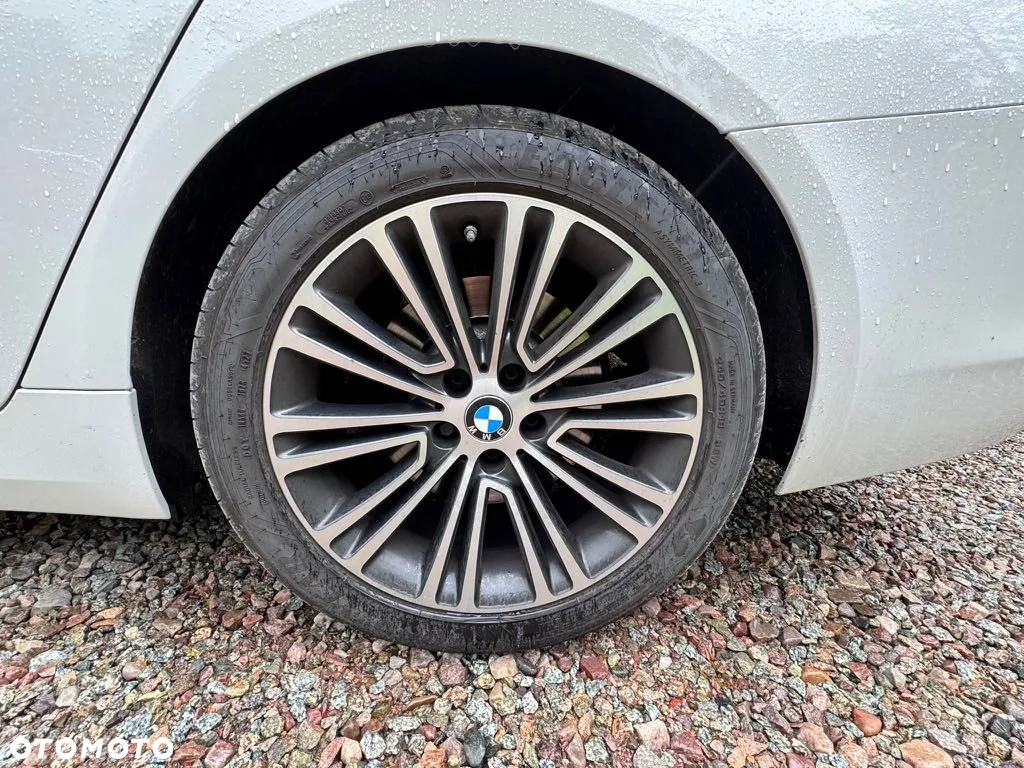 BMW Seria 5 520d xDrive Sport Line sport - 3