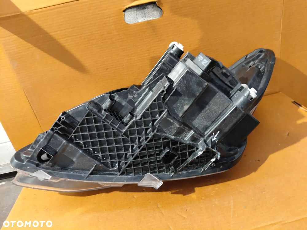 Lampa prawy przód Mercedes Vito V 447 Europa - 6