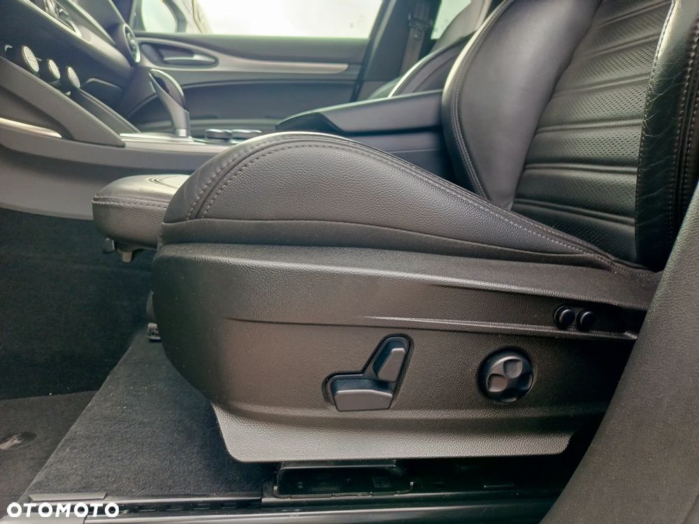 Alfa Romeo Stelvio 2.0 Turbo Executive Q4 - 13