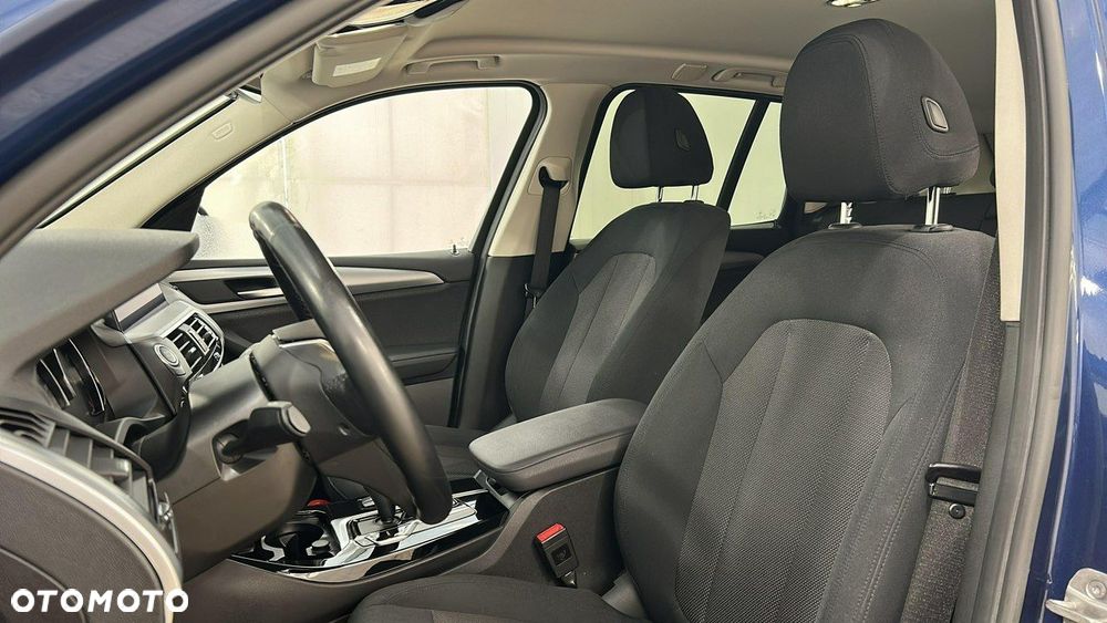 BMW X3 sDrive18d Advantage sport - 10