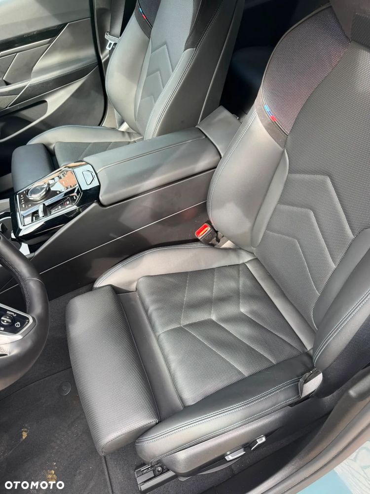 BMW Seria 5 520i mHEV - 4
