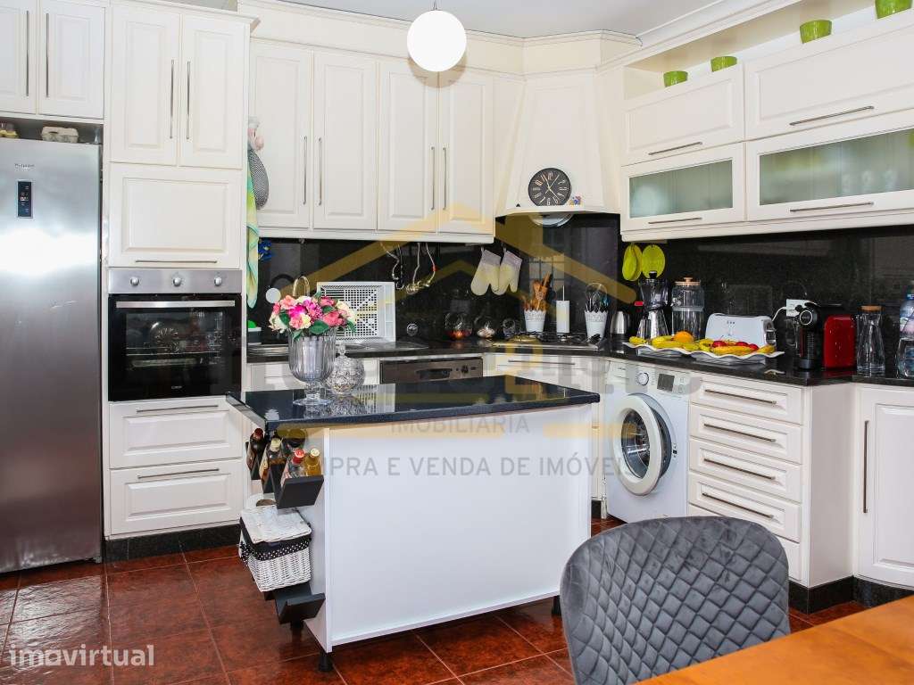 Fantastica Moradia de T3 com garagem e vista desafogada - Grande imagem: 2/37