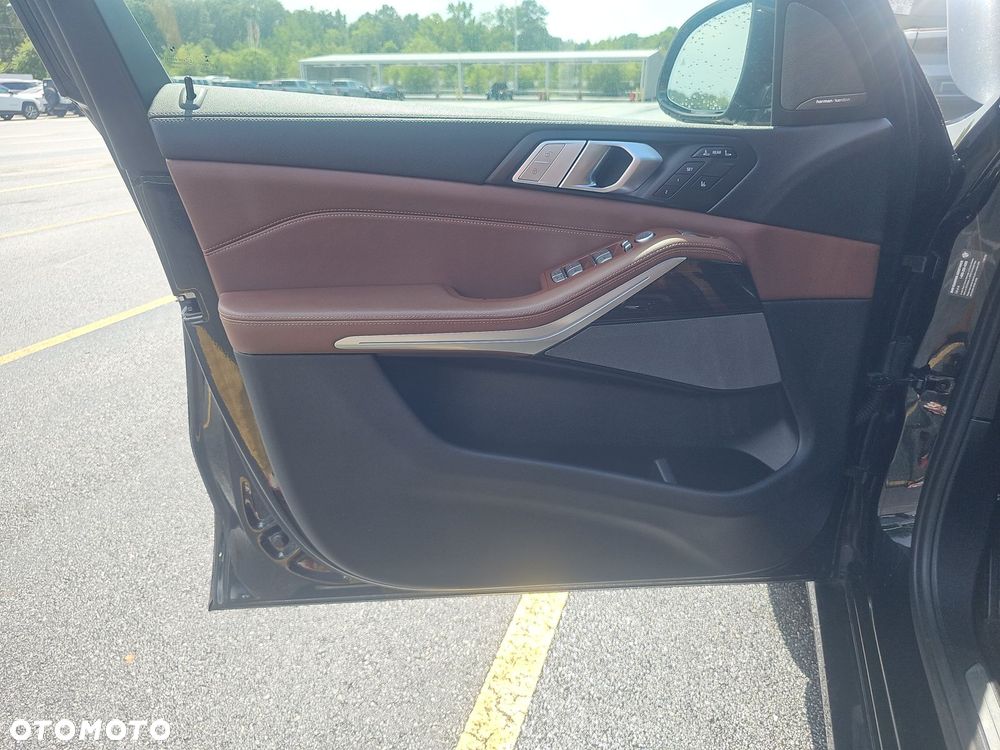 BMW X7 xDrive40i - 9
