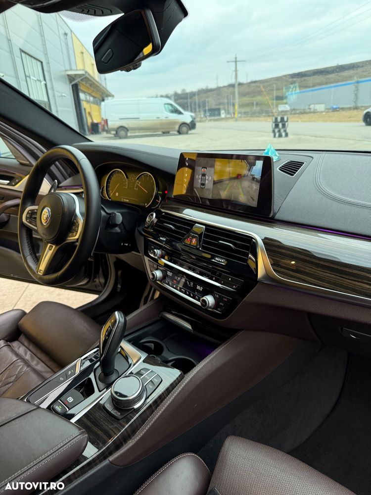 BMW Seria 5 530i xDrive AT - 29