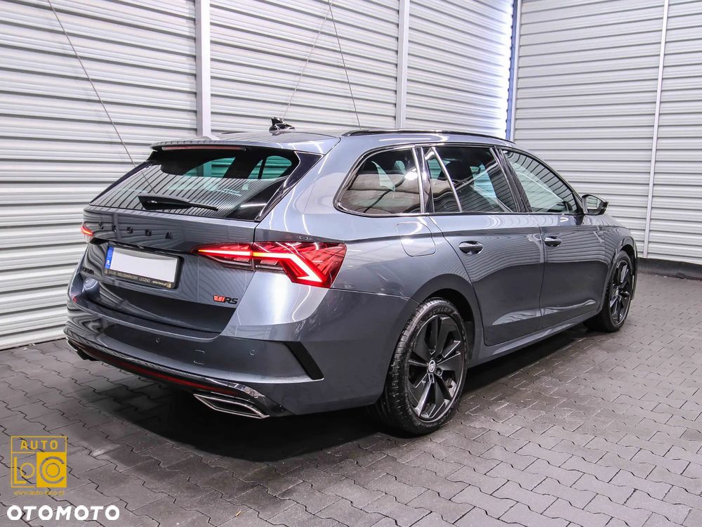 Skoda Octavia 2.0 TDI DSG RS Plus - 8