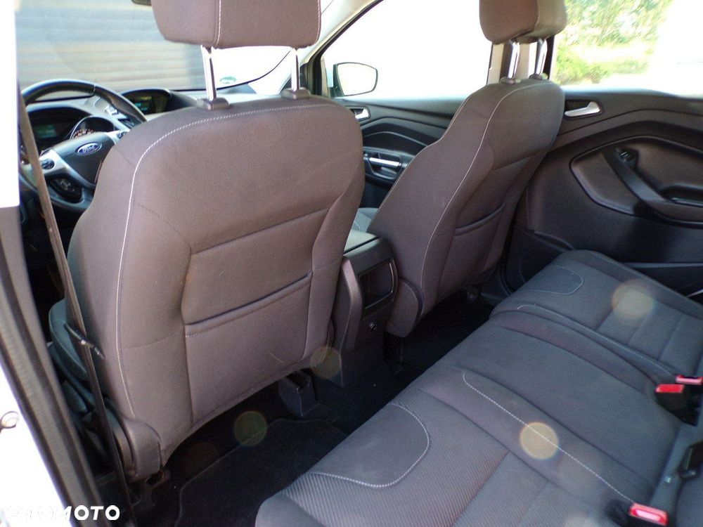 Ford Kuga - 26