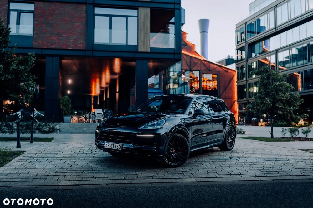 Porsche Cayenne GTS - 14