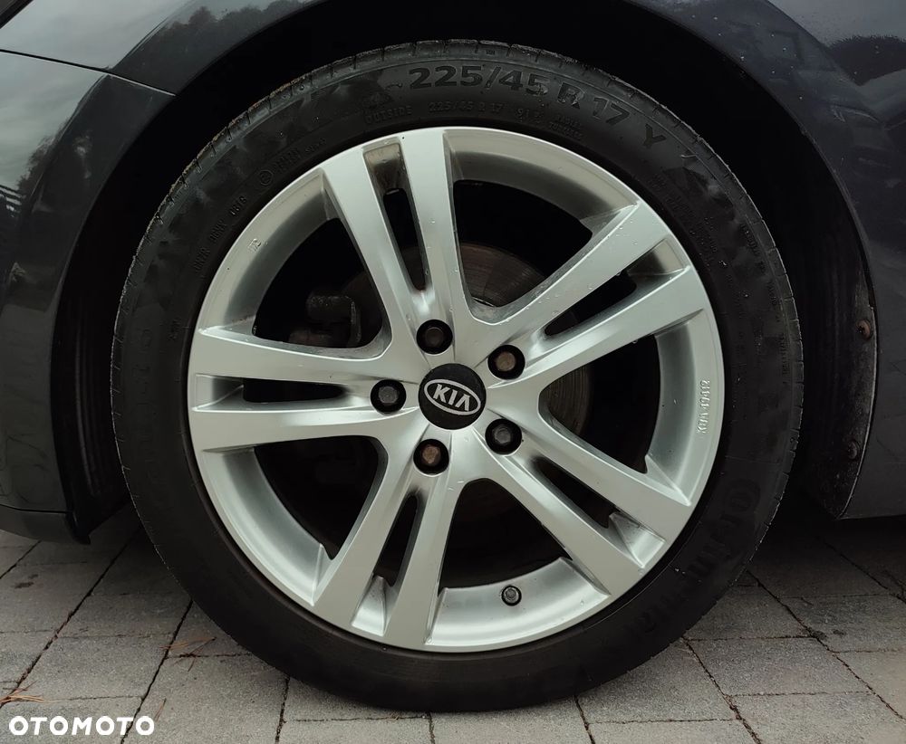 Kia Ceed - 16