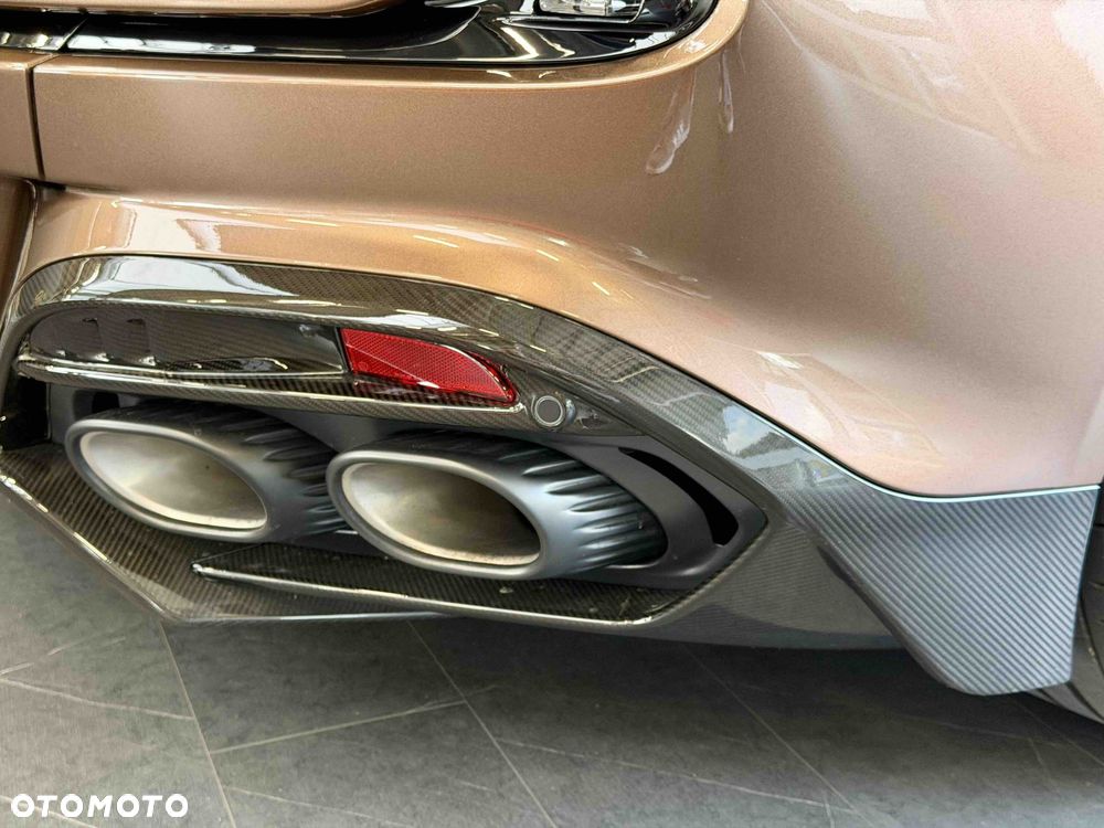 Aston Martin Vanquish - 37