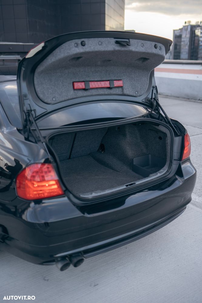 BMW Seria 3 318i - 8