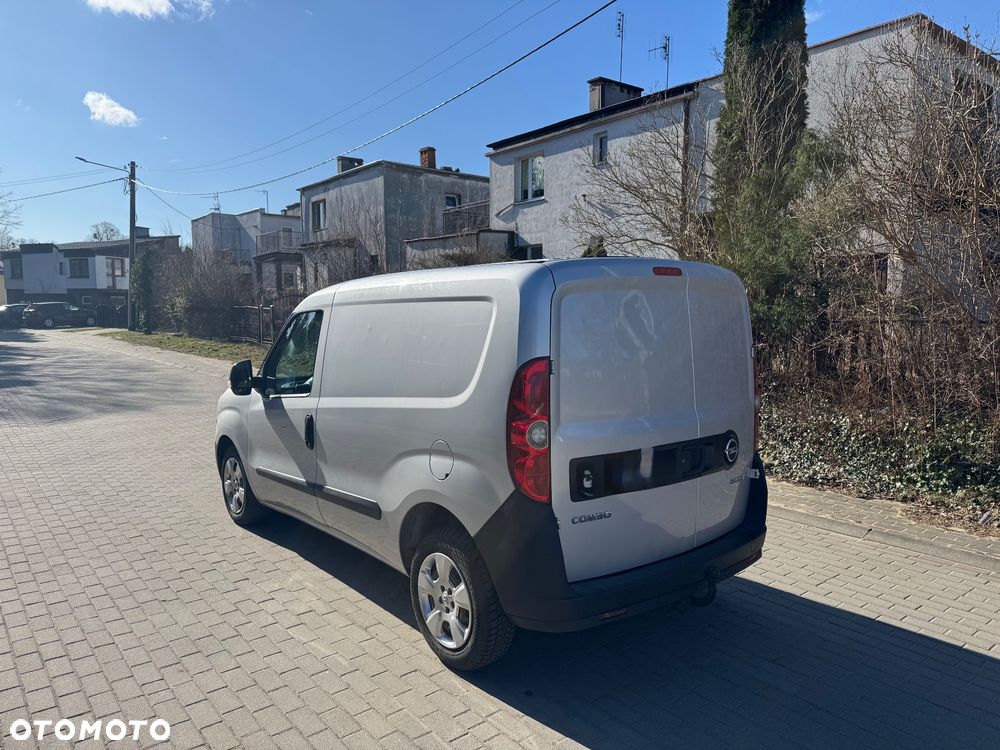 Opel Combo Tour L1H1 Easytronic - 4