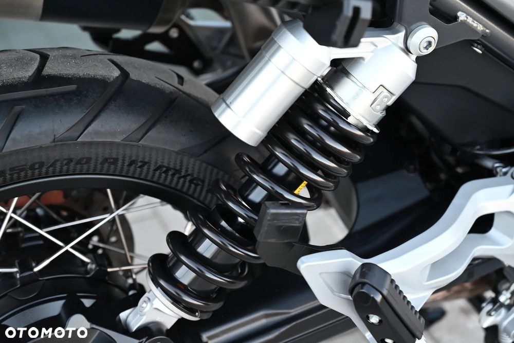 Moto Guzzi V85 - 38