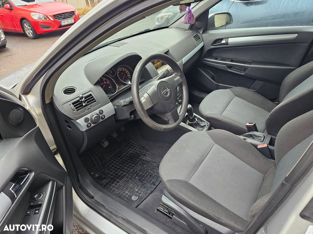 Opel Astra 1.7 CDTI Essentia - 17