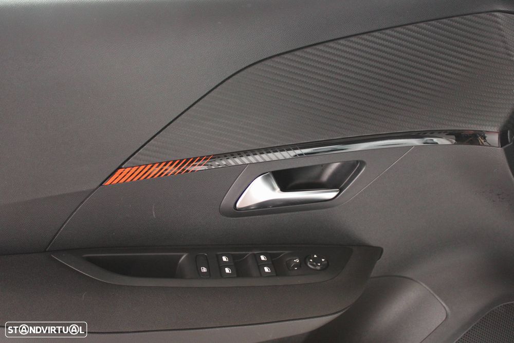 Peugeot 208 1.2 PureTech Active - 6