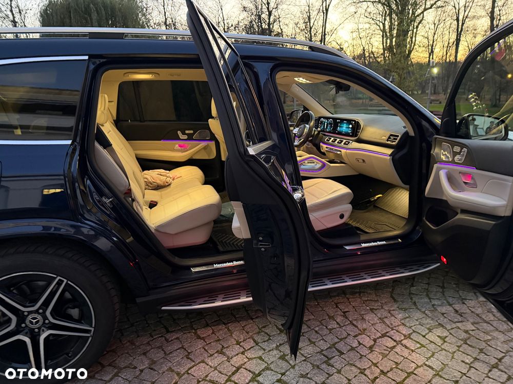 Mercedes-Benz GLS - 29