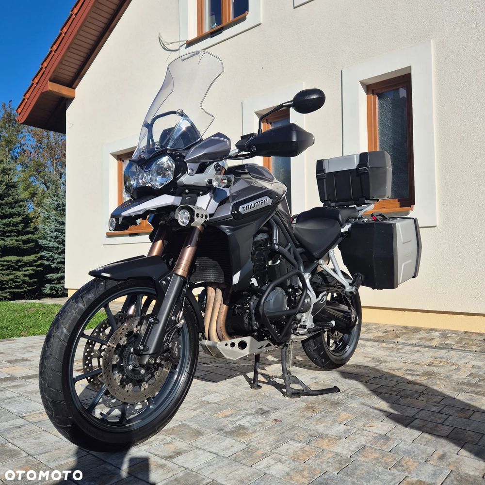 Triumph Tiger - 1