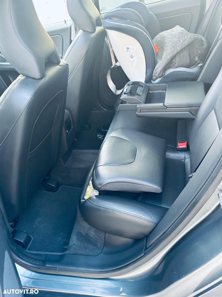 Volvo XC 60 D4 Geartronic Summum - 12