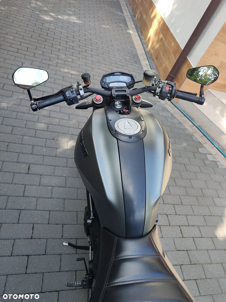 Ducati Monster - 8