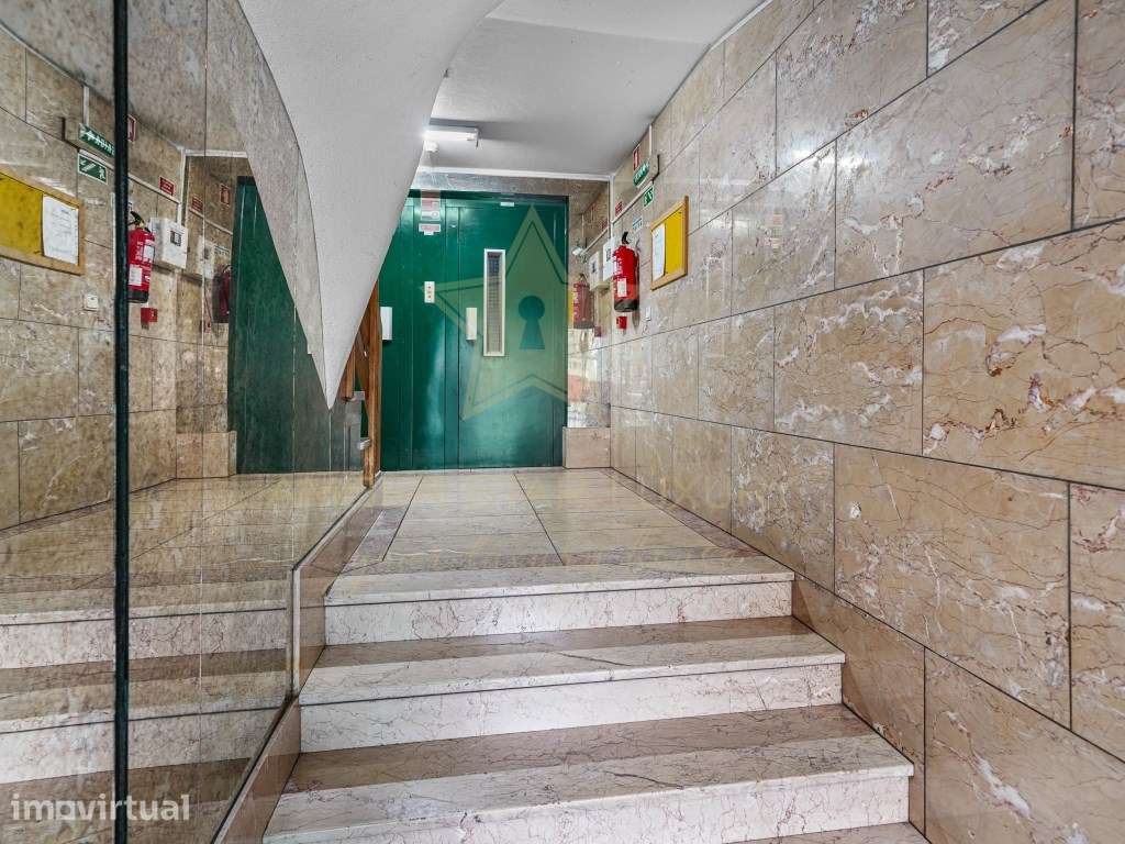 Apartamento T0 em frente a estação de Metro! - Grande imagem: 3/18