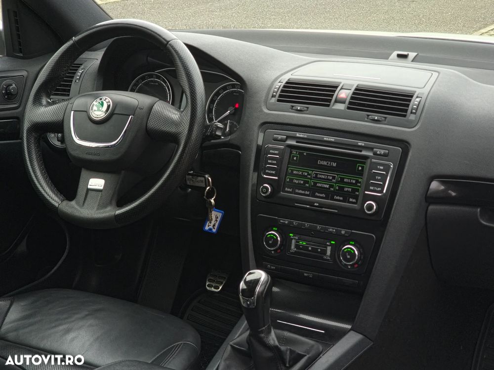 Skoda Octavia 2.0 TDI RS - 23