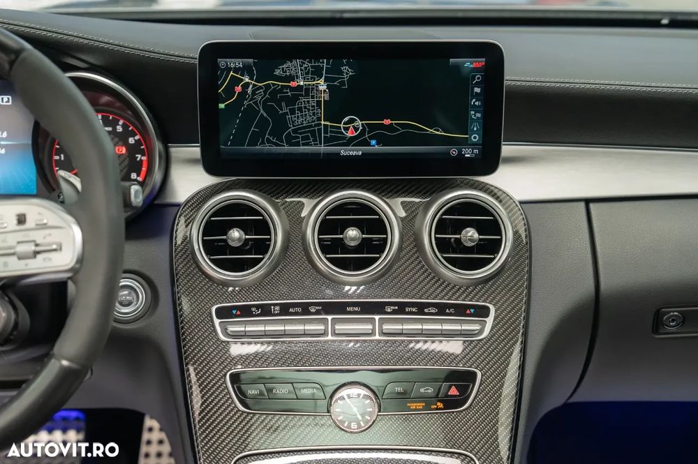 Mercedes-Benz C 63 AMG - 14